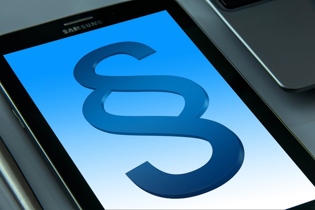 Gewinne digitalen Gerichtsverhandlung iPad Tablet Digitalisierung § Justiz Recht